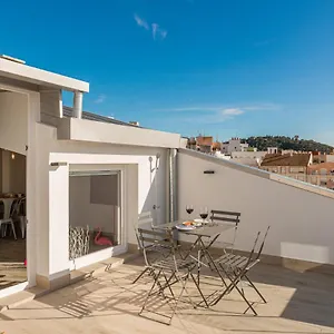 varela-30-apartamentos.es-andalucia.com/